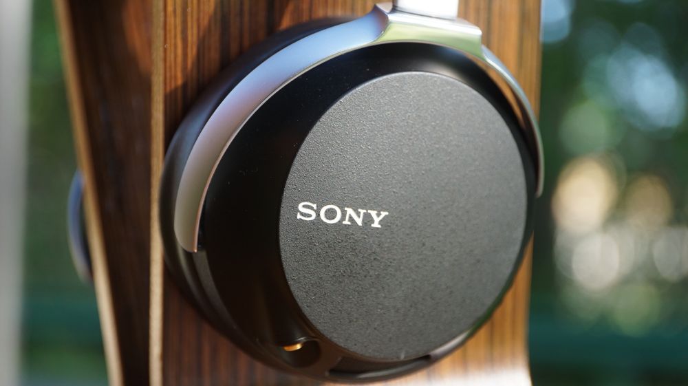 Sony MDR-Z7 Headphones Review — Headfonics