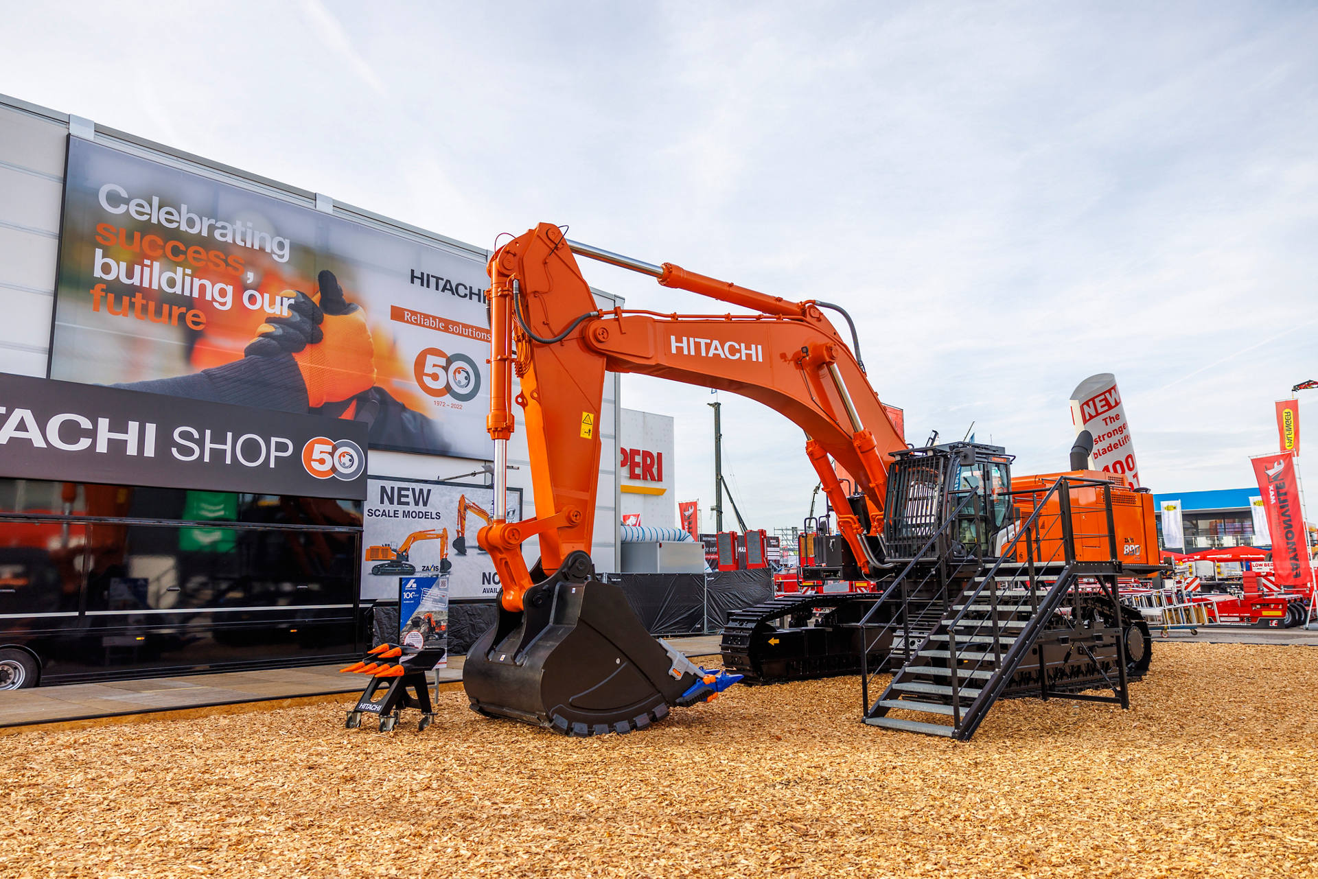 ZX890LC-7H Medium to Large Excavators - Hitachi Construction