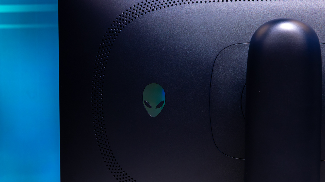 Alienware 25 (AW2525HM) Gaming Monitor Review: 320Hz Heat on a