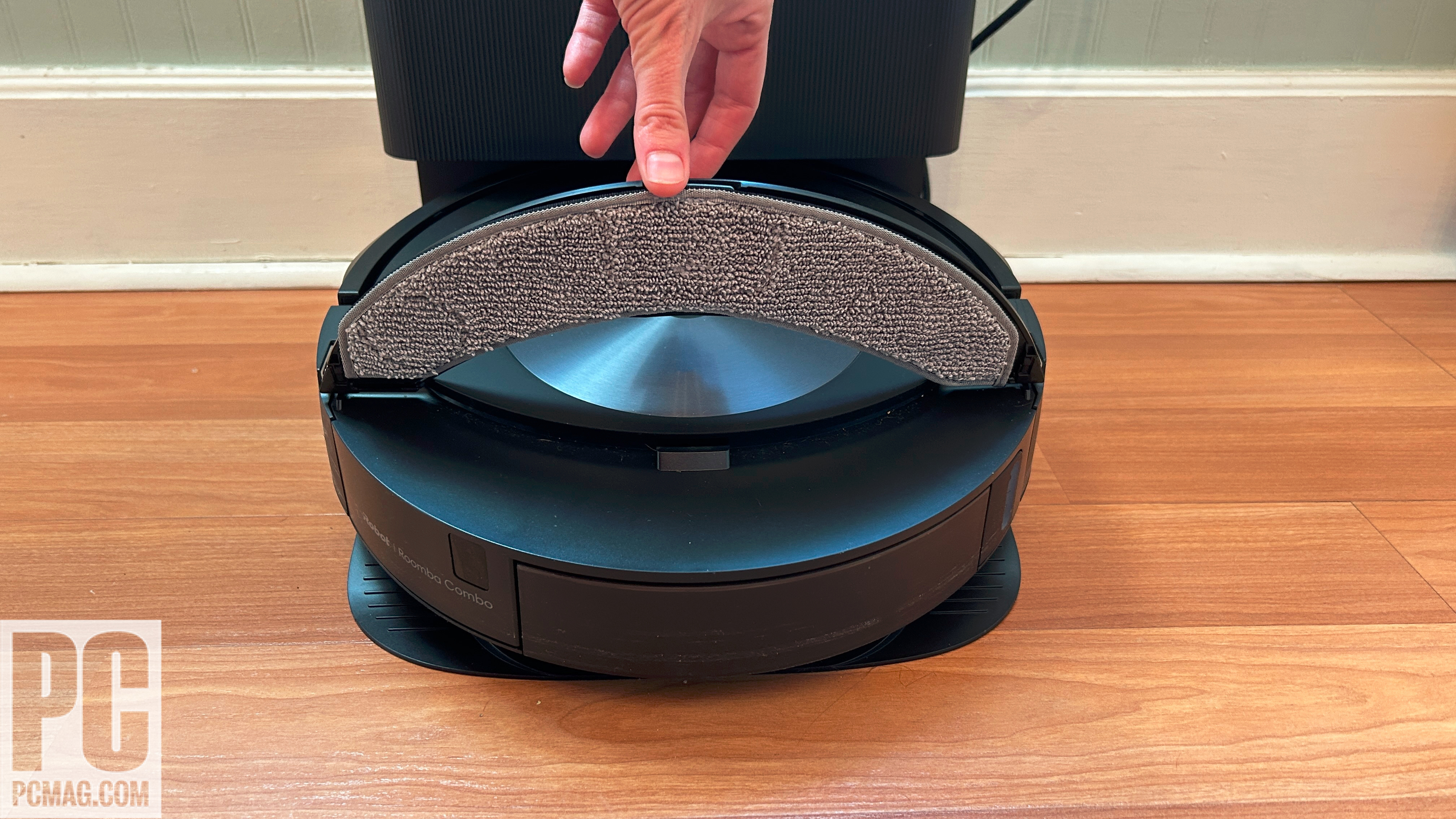 iRobot Roomba Combo j7+ - Review 2023 - PCMag Middle East