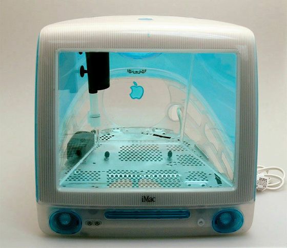 カラフルなiMacをそのまま水槽にした「Macquarium」