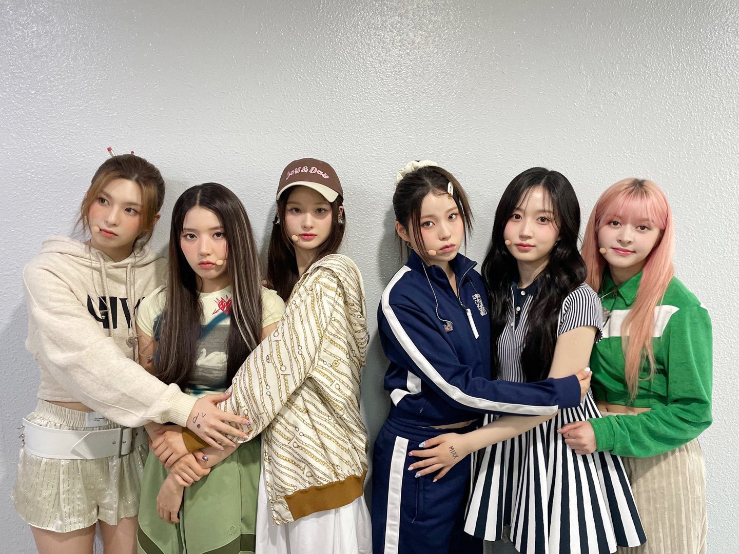 230416 NMIXX Twitter Update - SBS Inkigayo / NSWER🐋 Thanks to