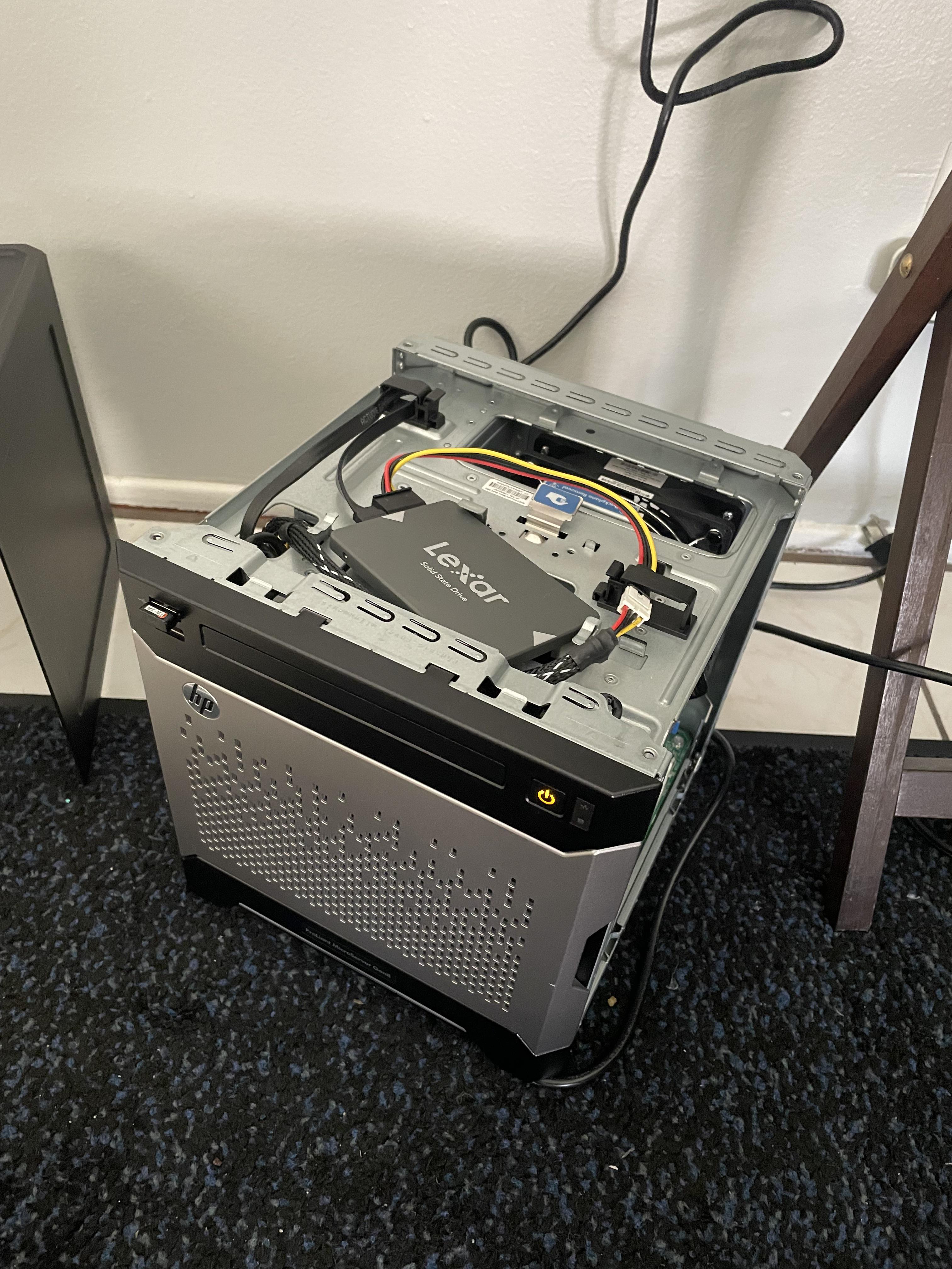 HP Micro Gen8で内蔵SATAから起動？ : r/homelab