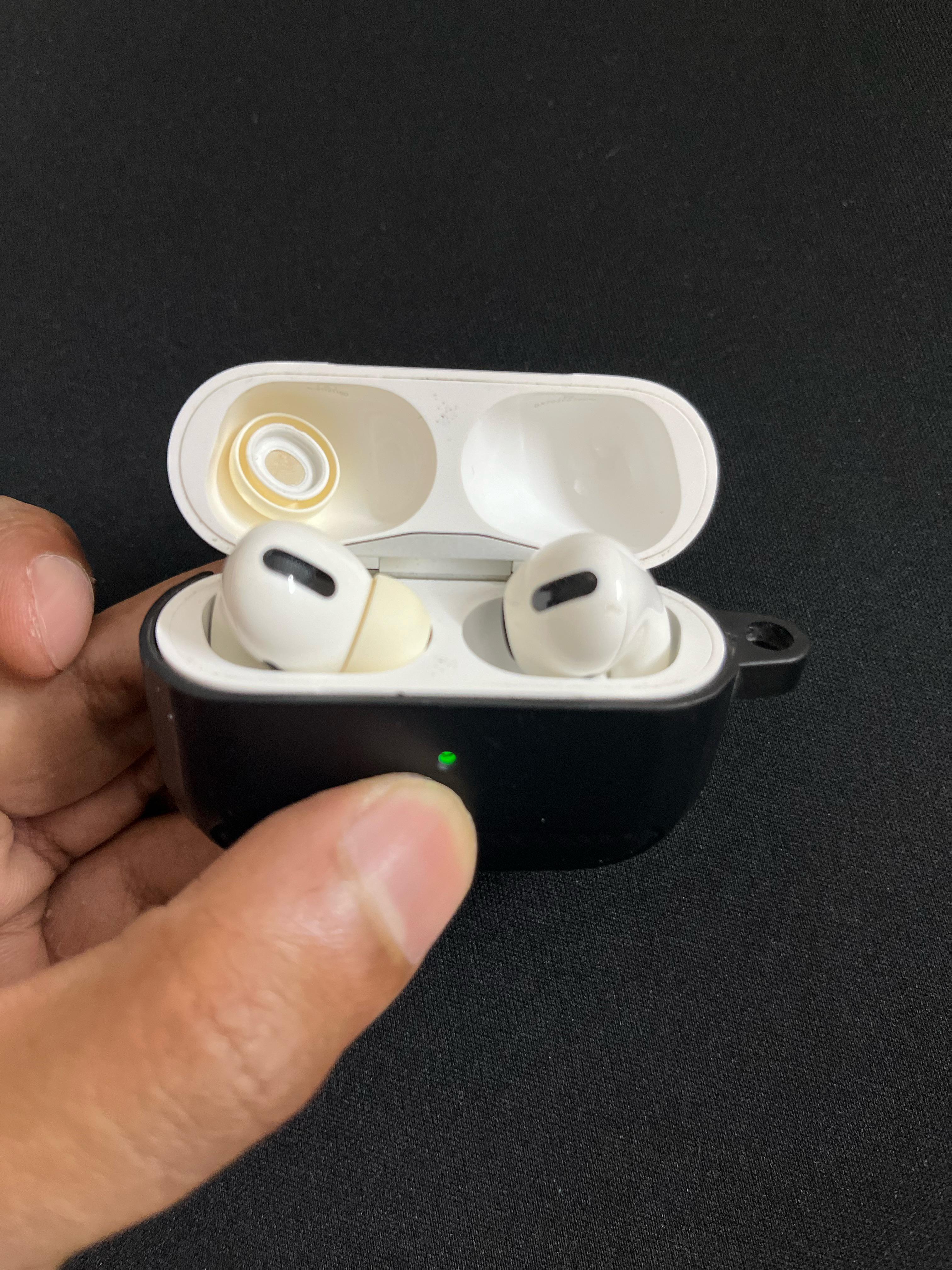 右のAirPods Pro (2021)は、ケースを閉じると充電されません : r/airpods
