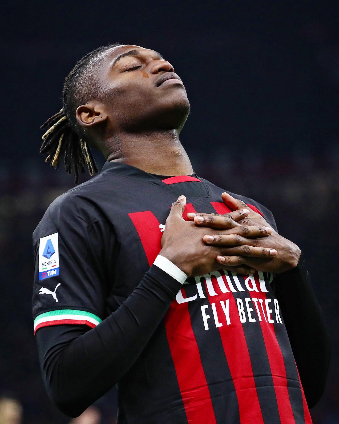 ラファエル・レオンがACミランと2028年6月まで有効な新しい長期契約に