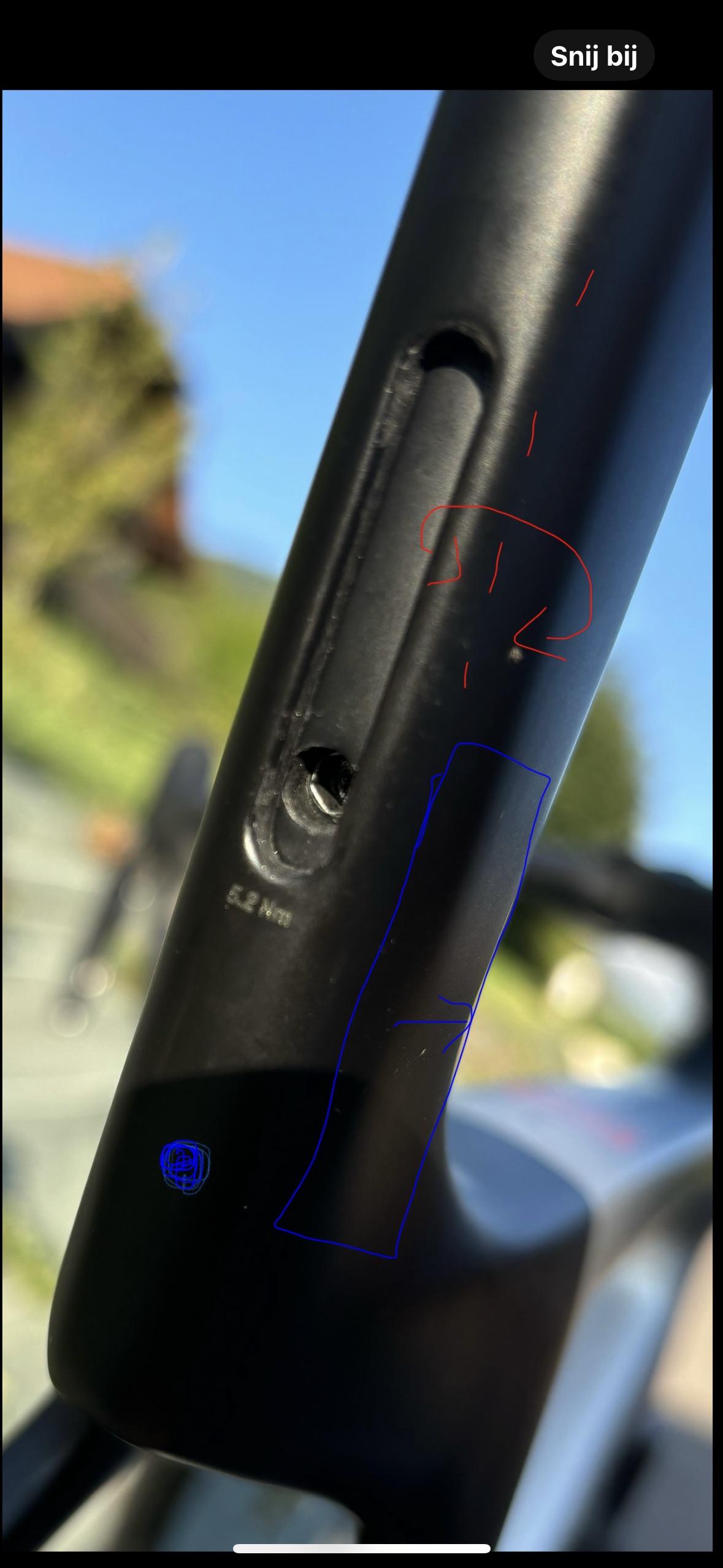 Madone SL7 gen8 - シートポストのパキパキ音/トルクスペックで緩む