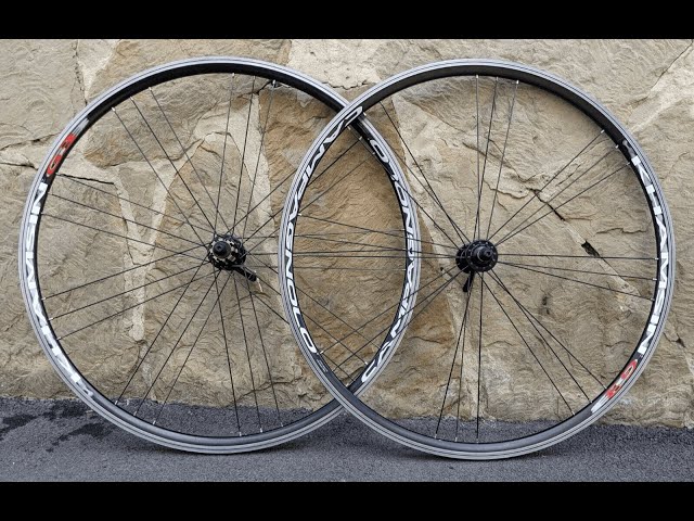 Campagnolo Khamsin G3 .700c. 10-11 speed . Rim Brake. Wheelset