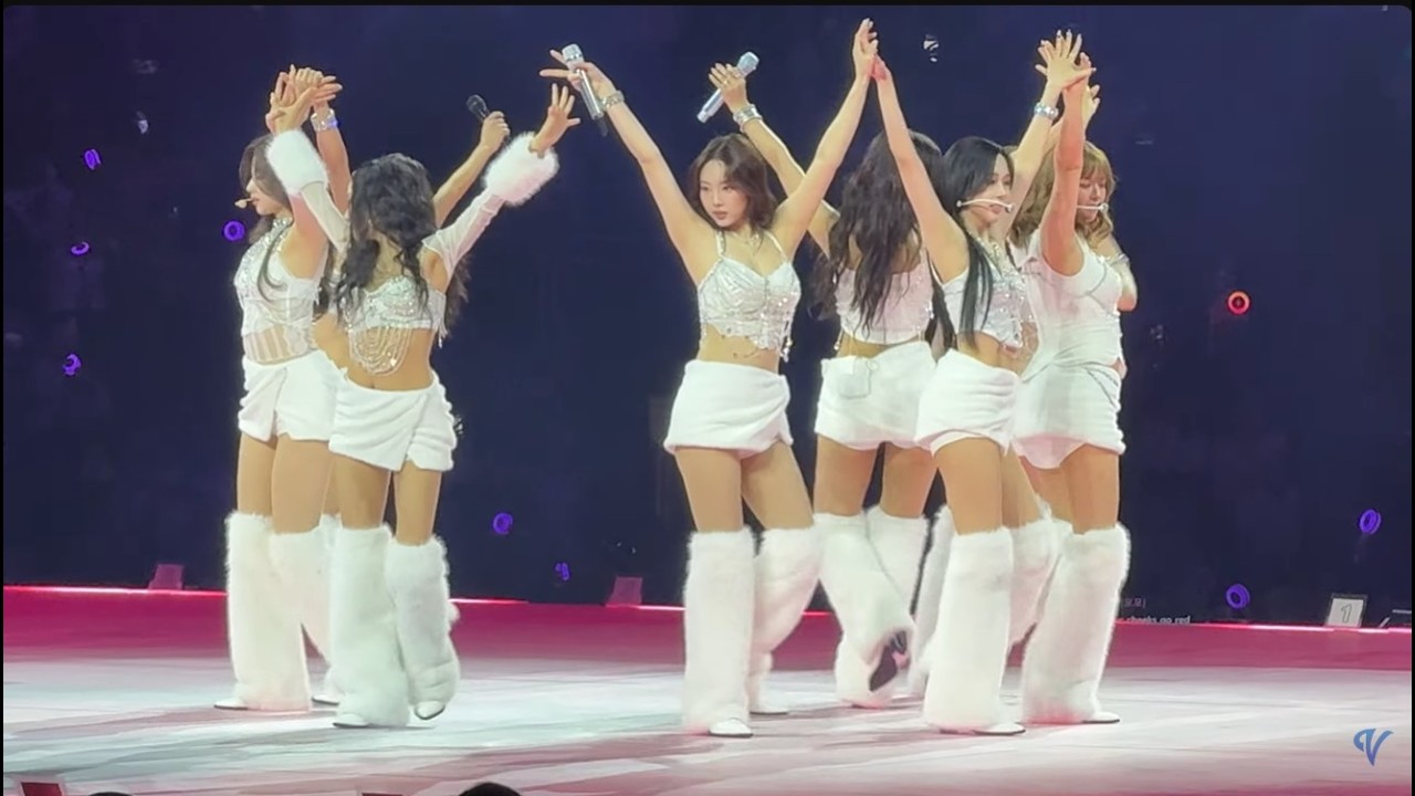 FANCAM] 2-20-26 - Twice – THIS IS FOR TOUR - New York Day 2