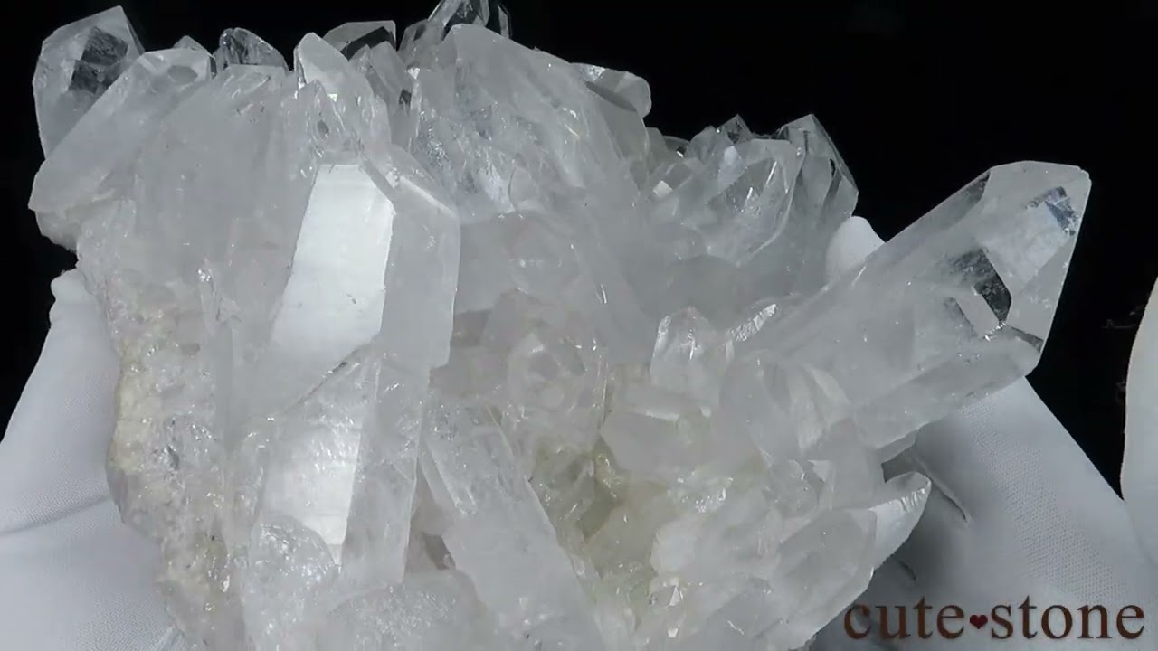 大きなサイズ！】ブラジル ミナスジェライス州 水晶のクラスター(原石