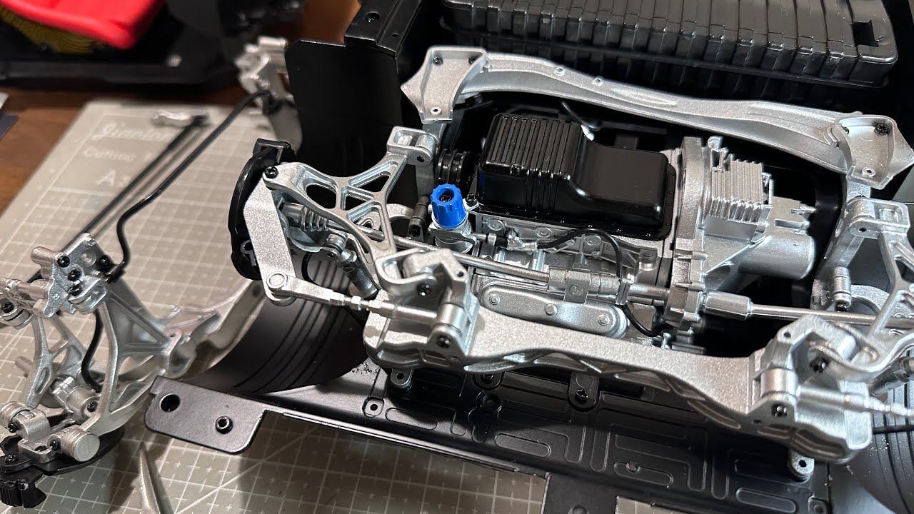 難易度MAX‼️NSX-R49号フロントスタビライザー、ダンパーの組立