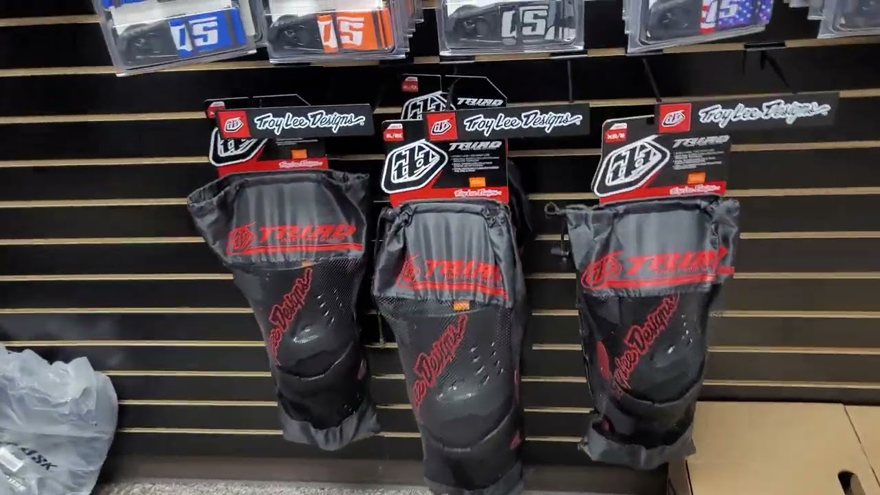Troy Lee Designs Raid Knee Gaurd - YouTube