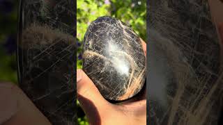 ブラックムーンストーン｜直感と癒しの守護石