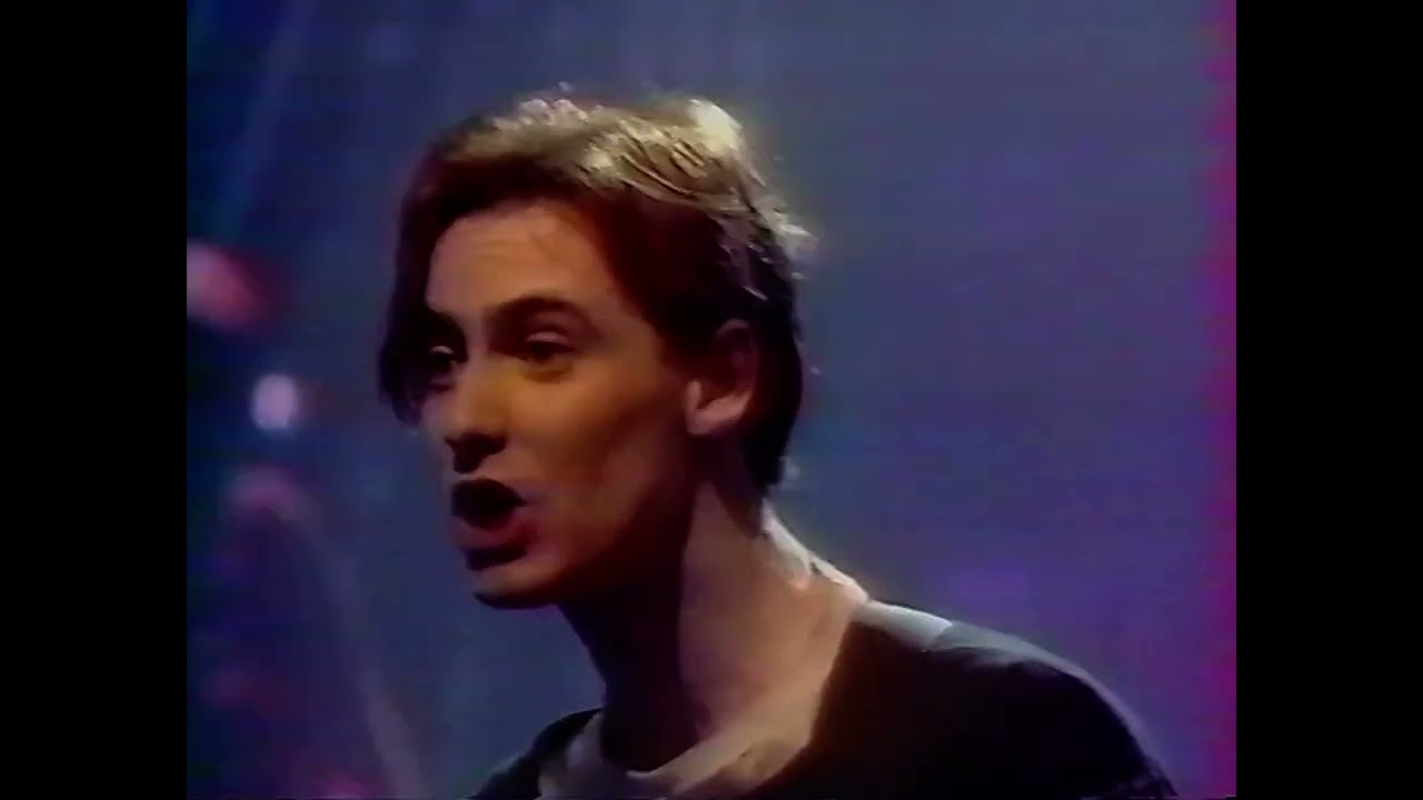 Aztec Camera - All I Need is Everything (TOTP, Feb.1985) - YouTube