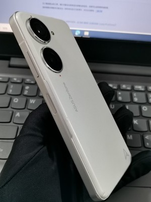 ASUS Zenfone 10 - 256 GB - Comet White (Unlocked) 5G phone Good