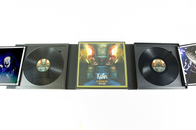Korn CD/LP/AUTOGRAPH/FLATS/BOOKLET/USB The Paradigm Shift Deluxe