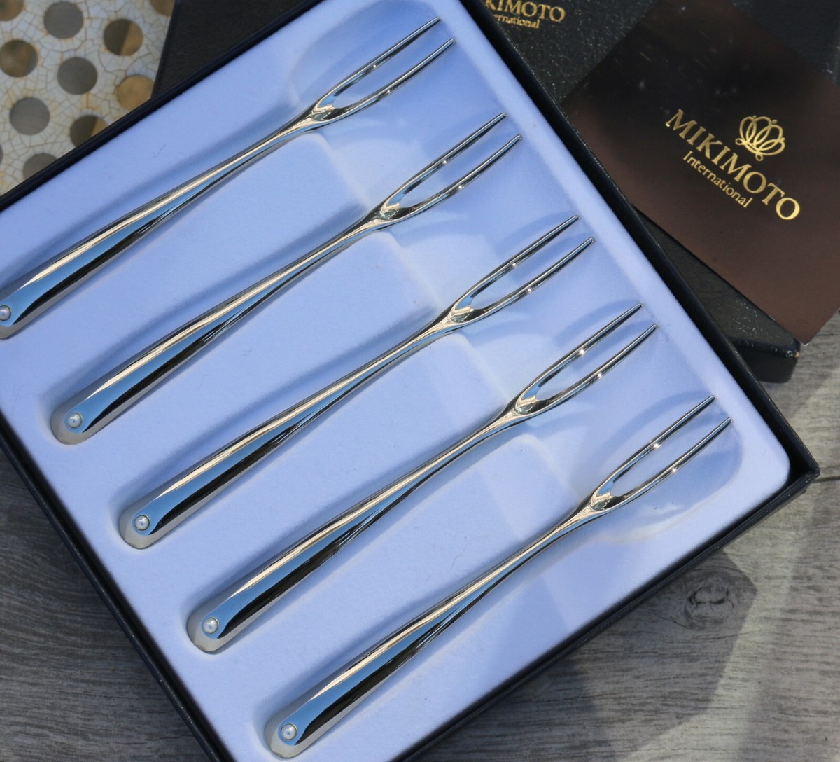 Authentic MIKIMOTO International Set Of Five Oyster Forks Pearl