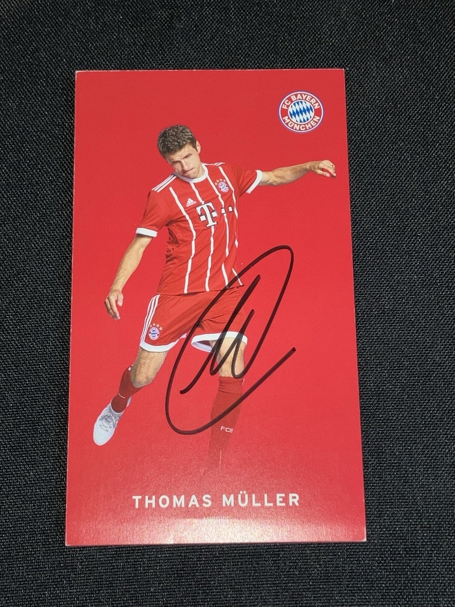 Thomas Muller Original 2017-18 Hand Signed FC Bayern Munich