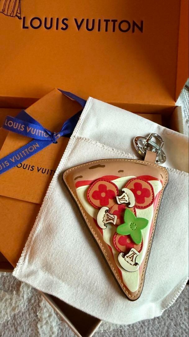Louis Vuitton Monogram Pizza Bag Charm / Key Holder M02189 New | eBay
