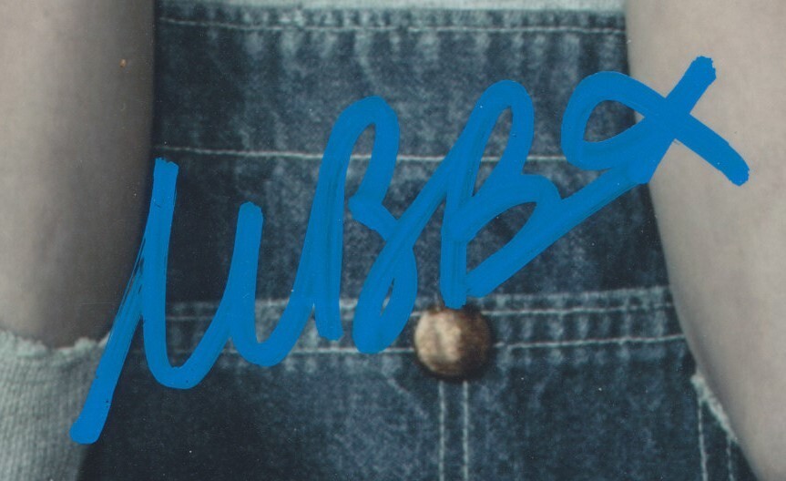 2021 MILLIE BOBBY BROWN直筆サイン ストレンジャーシングス Amazon