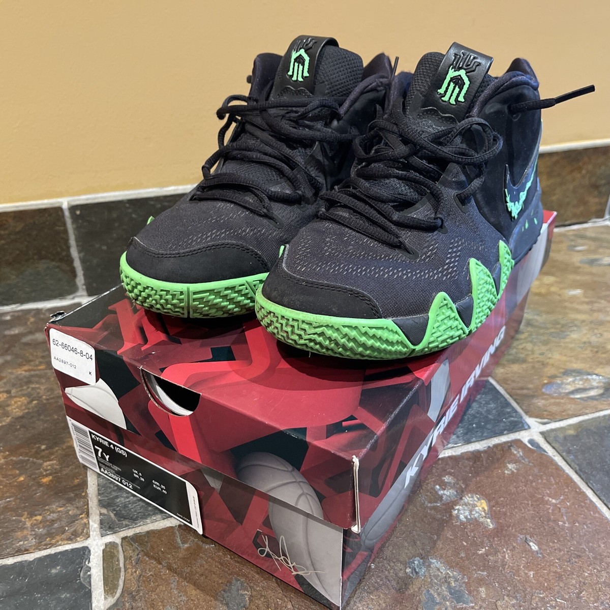Nike Kyrie 4 Halloween Black Rage Green Youth Size 7 | eBay