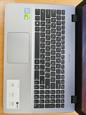 Asus VivoBook 15 X542UF-DM321T, intel i5-8250U, 8GB, 1TB, Windows