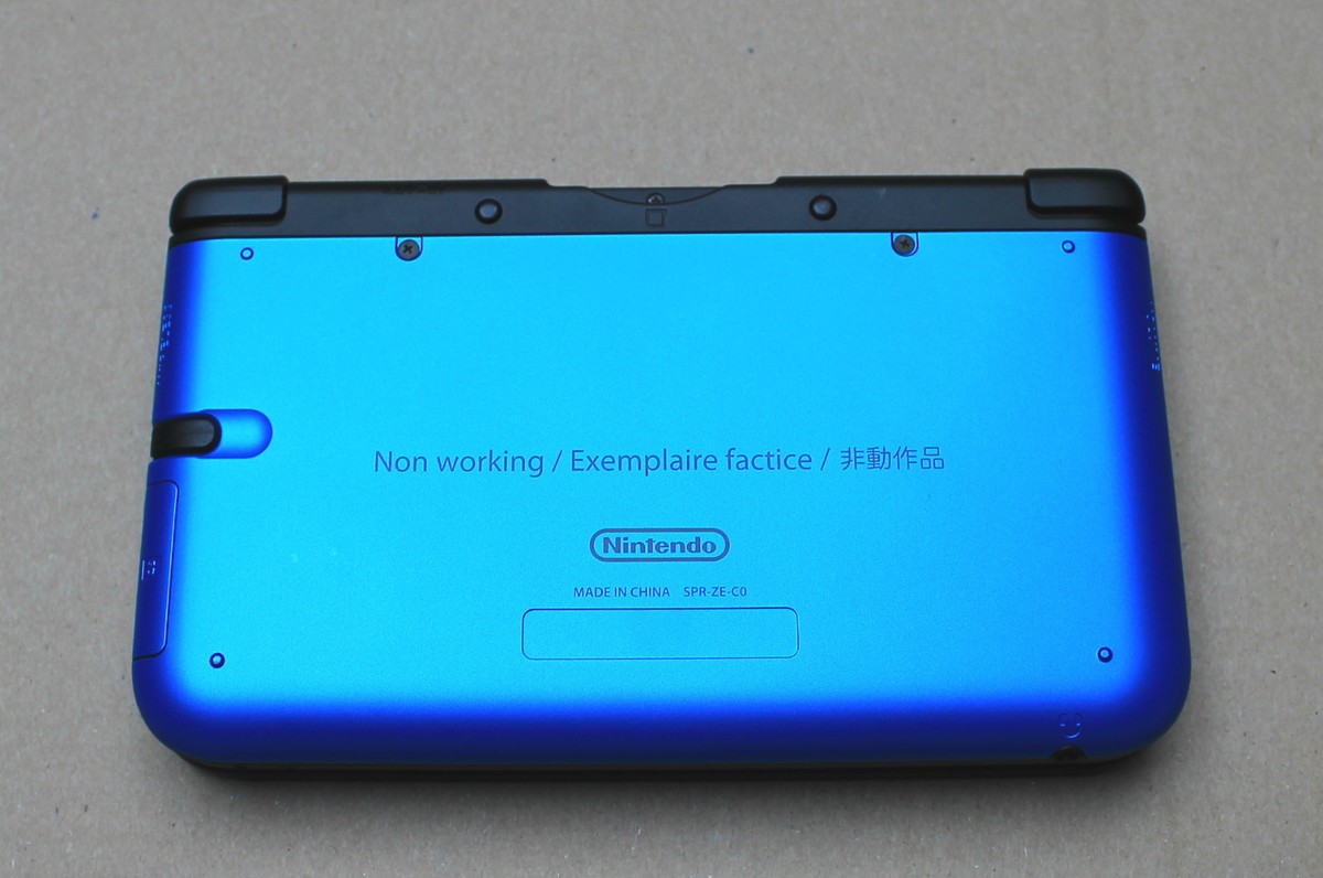 Nintendo 3DS XL Official NonWorking Prototype Prerelease GameShop