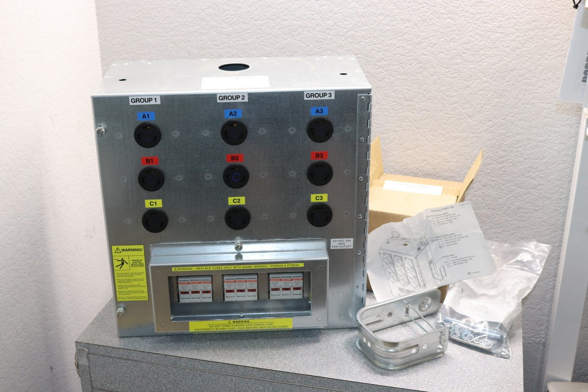 9-Outlet L6-30R 30A Plug Power Distribution Junction Box 240V 3PH