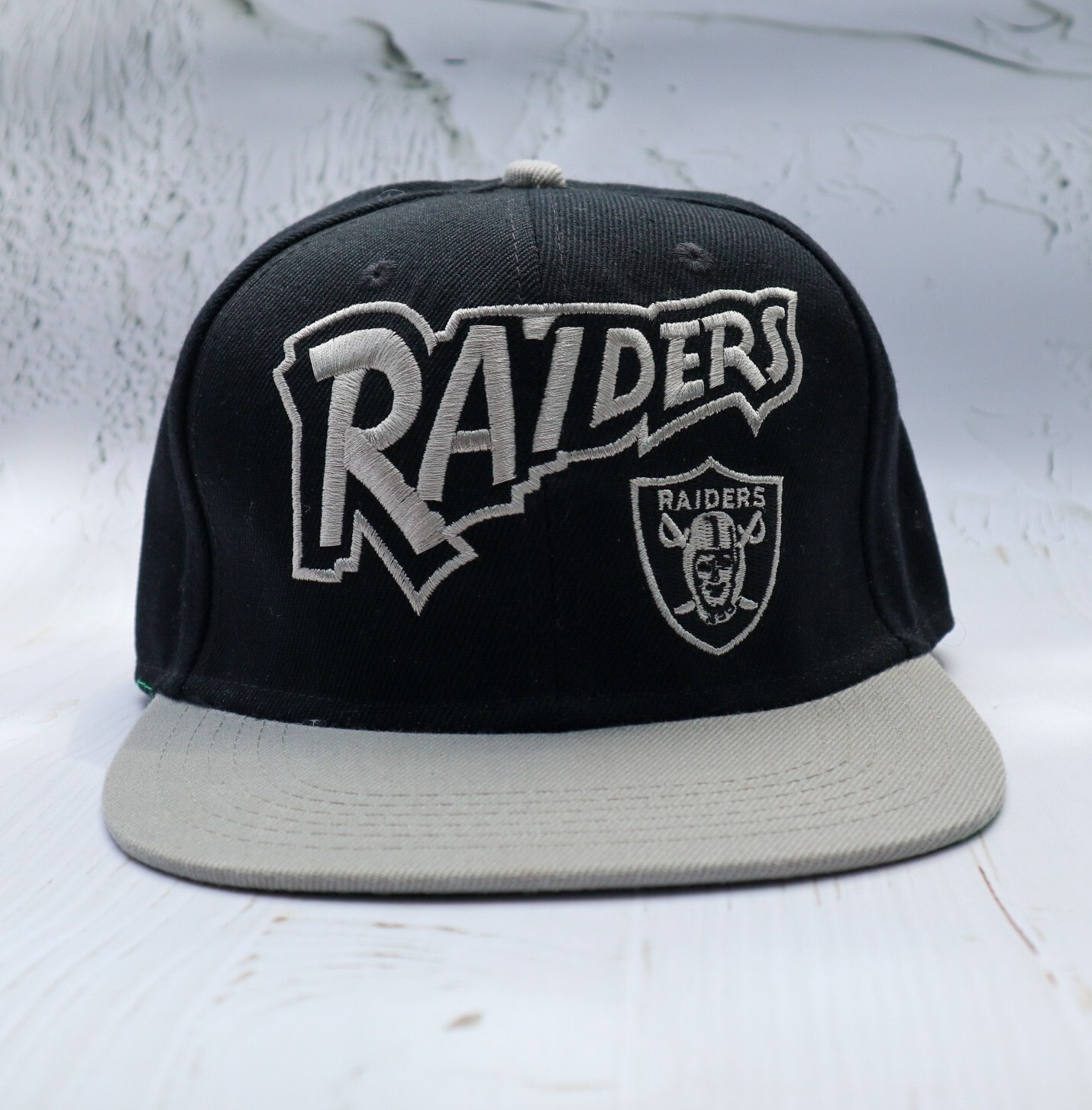 Oakland Raiders Vintage 90s Snapback Hat American Needle Green UV