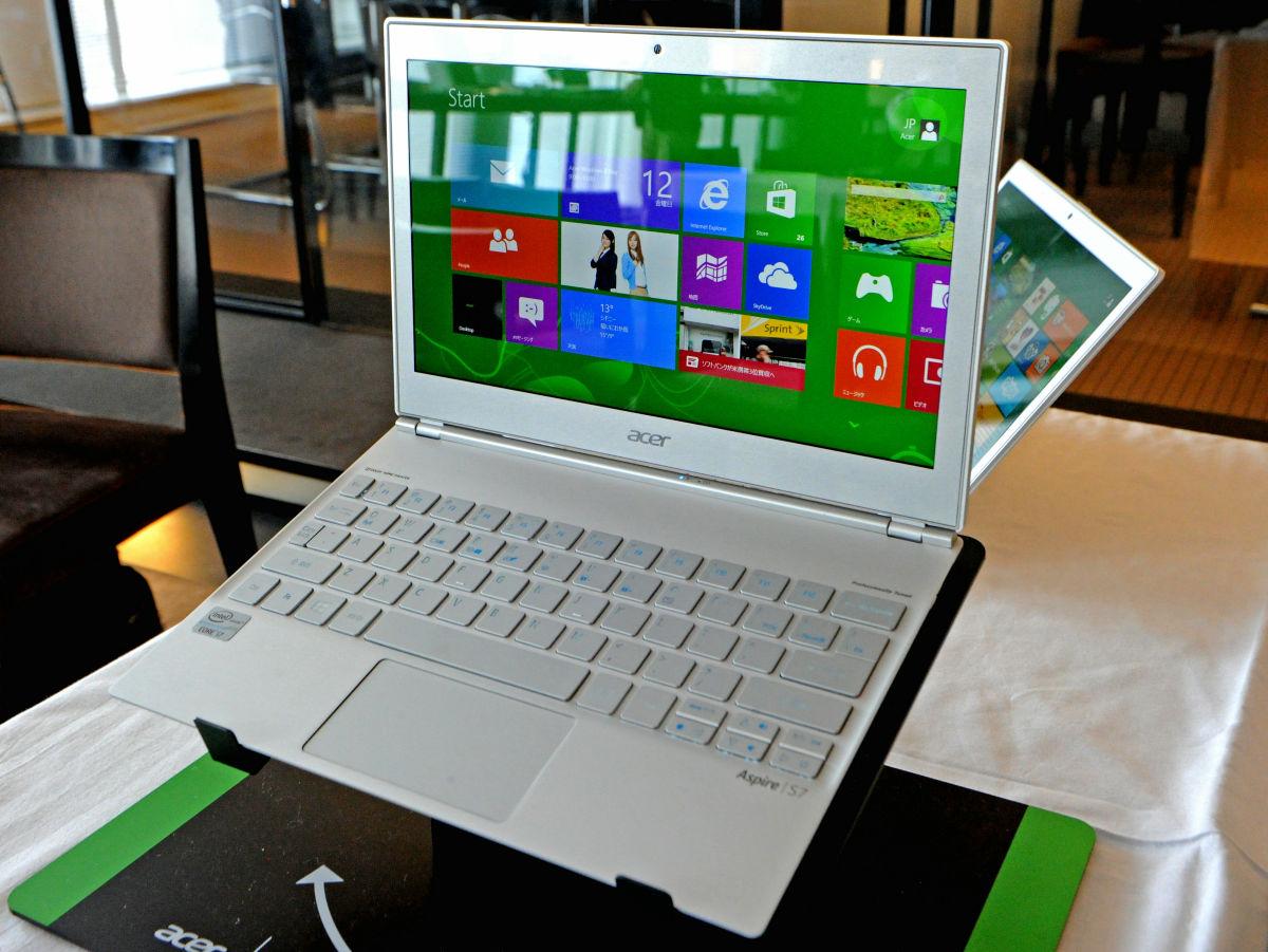 Windows8搭載タッチ操作対応の世界最薄Ultrabook「Aspire S7」実機
