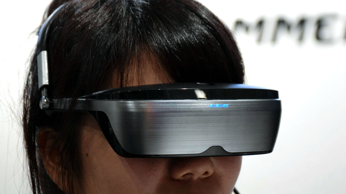 わずか200gで4K対応＆単体動作まで可能なVRヘッドマウントディスプレイ