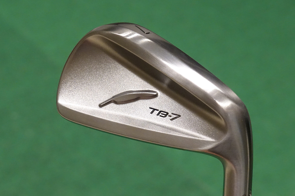 ほどよい操作性と寛容性で打感も◎ フォーティーン TB-7 フォージド