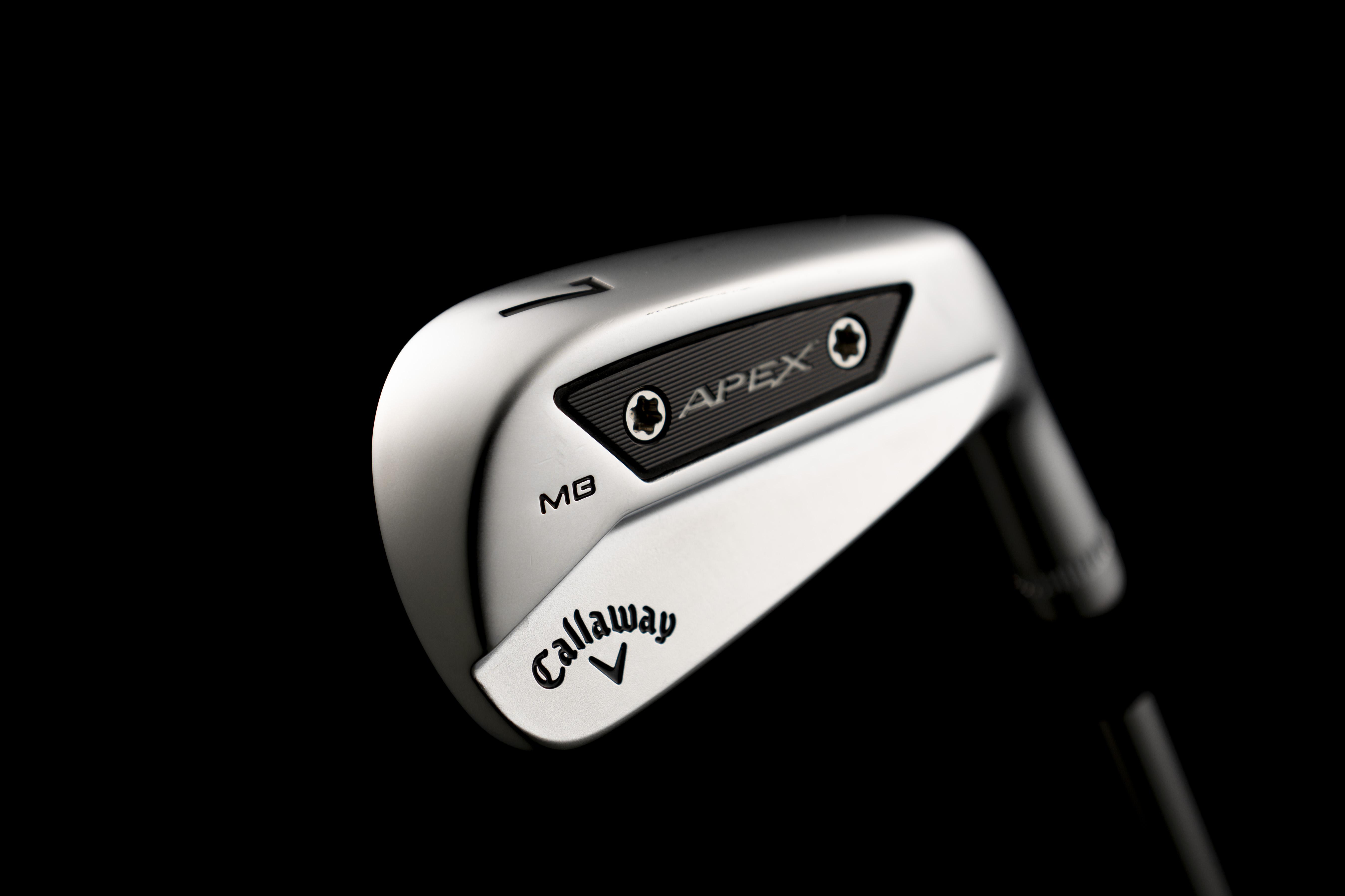 左ピン”でもグイグイ攻められる「APEX MBアイアン」 ウワッ、この抜け