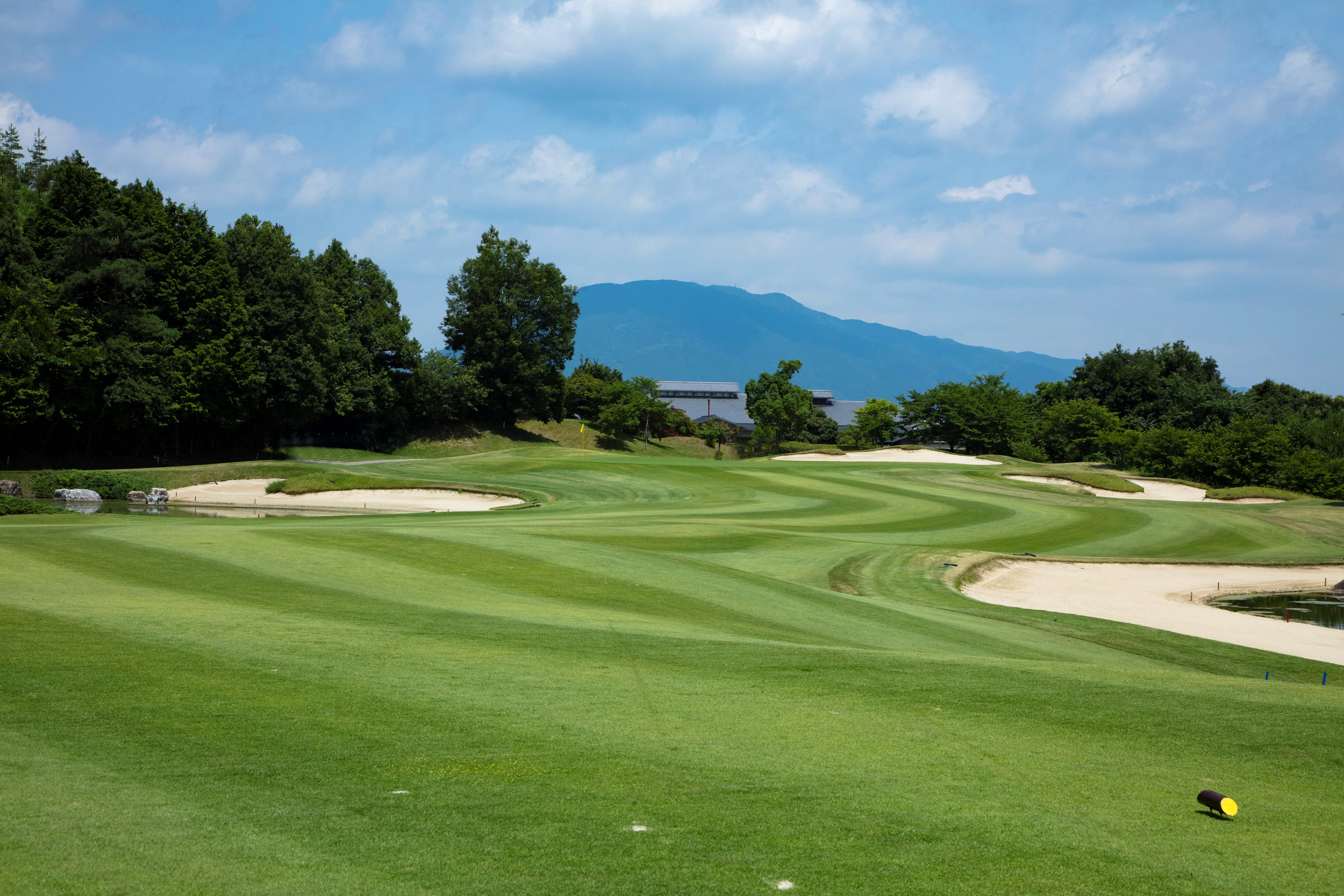 花吉野カンツリー倶楽部を予約する｜GDOゴルフ場予約