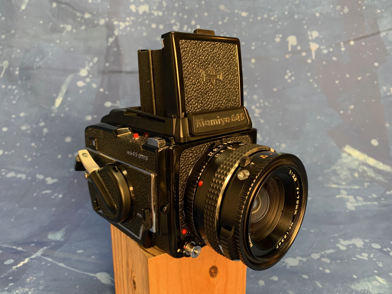 Review: Mamiya 645 1000S Medium Format Film Camera – Beyond the
