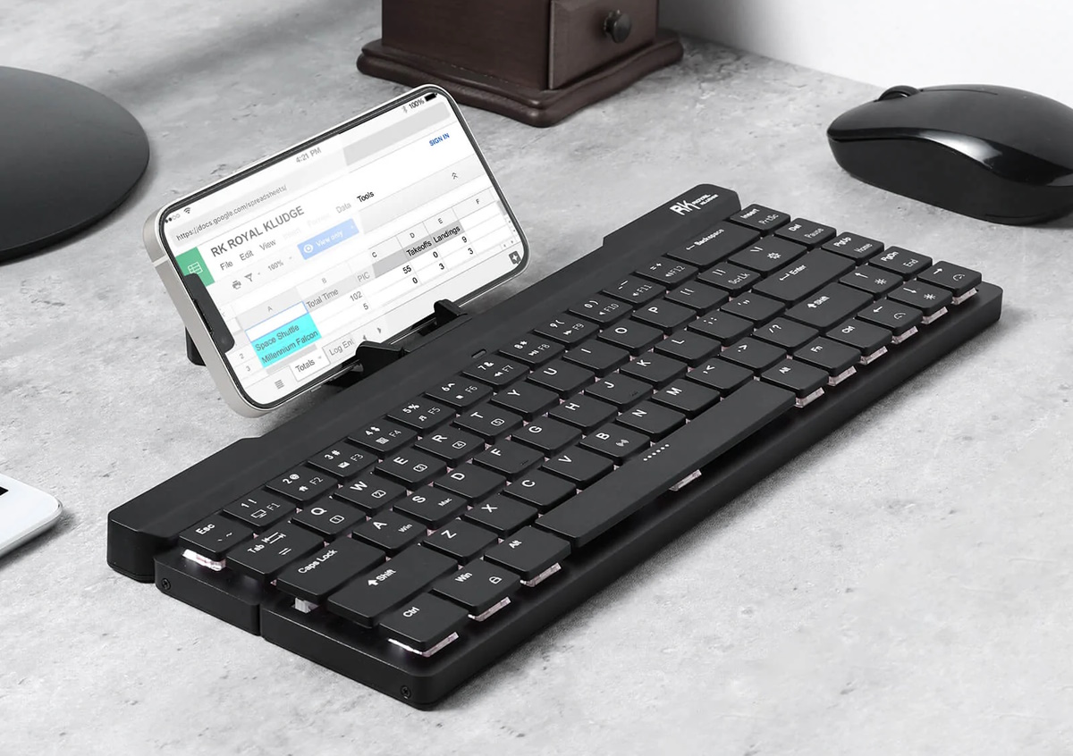 ROYAL KLUDGE RK925 － メカニカルキーボードをモバイル！ なんと