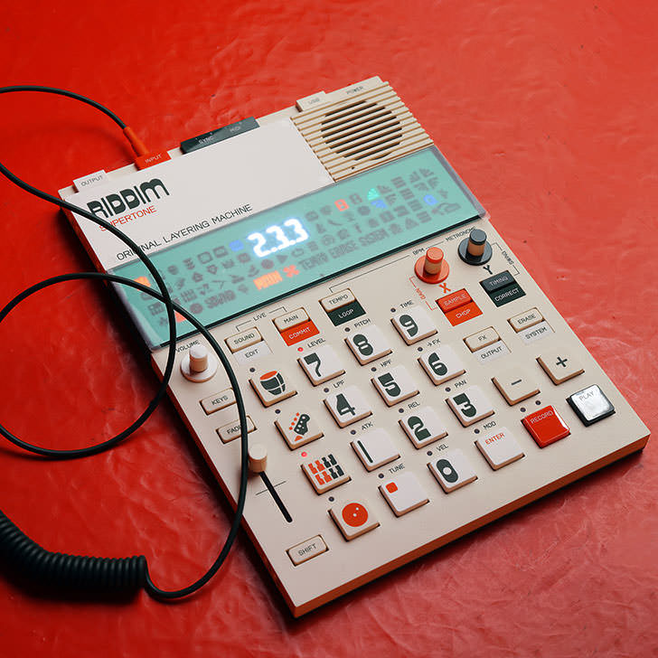 レゲエ／ダブに特化したビート・マシン、teenage engineering EP-40