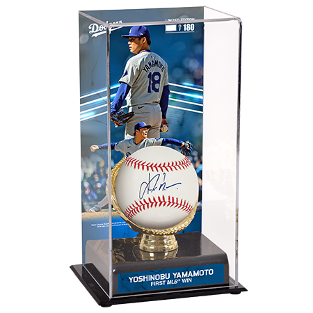 山本由伸 MLB™初勝利記念 直筆サインボール 特製展示ケースセット
