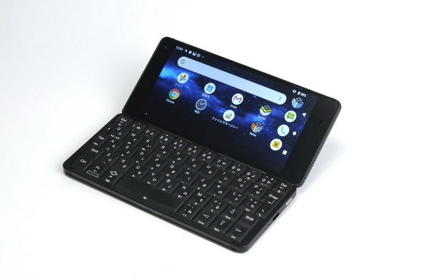 Cosmo Communicator with HDMI」レビュー サイズ感からQWERTYキーの