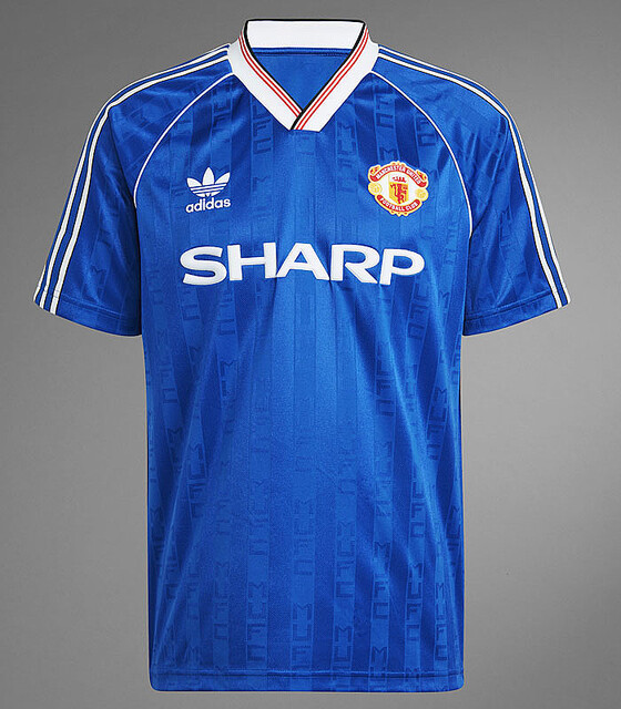 胸にSHARP！マンチェスター・ユナイテッド、新発売の80年代ユニ「“完