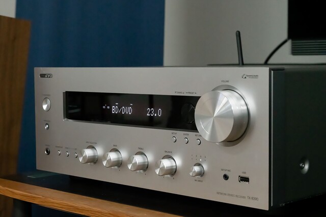 キレあるサウンドで満たされる、オンキヨーのオーディオアンプTX-8390