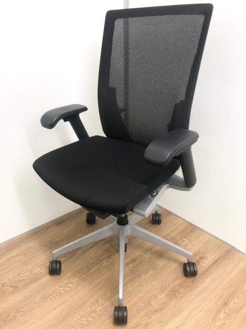 中古】ヴェントチェア イトーキ/ITOKI 肘付ハイバックチェア 404509