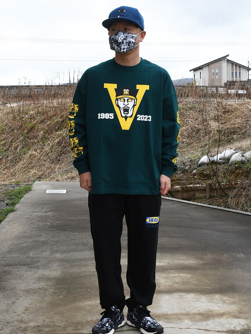 PUNK DRUNKERS - ［PDSx阪神タイガース］2023ARE OF ARE ロンTEE | DOLL