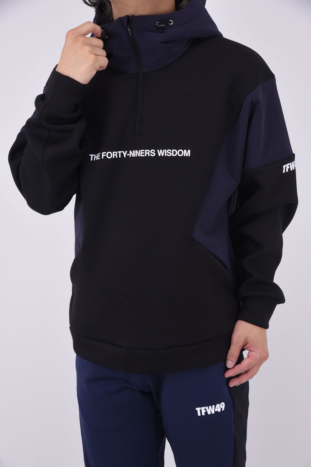 TFW49 - CARDBOARD MATERIAL HOODIE / ダンボールニット プルオーバー