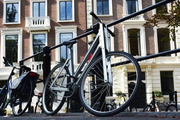 自転車は“IKEA 方式”で安くなる！？―組み立て式自転車「REFRAMED