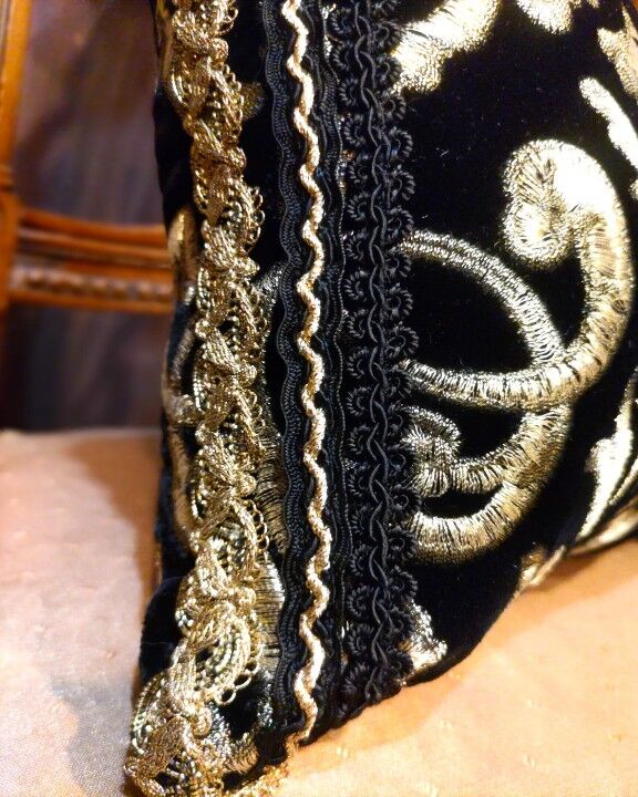 フランスヴィンテージ生地のゴージャスクッション | Cat'stail