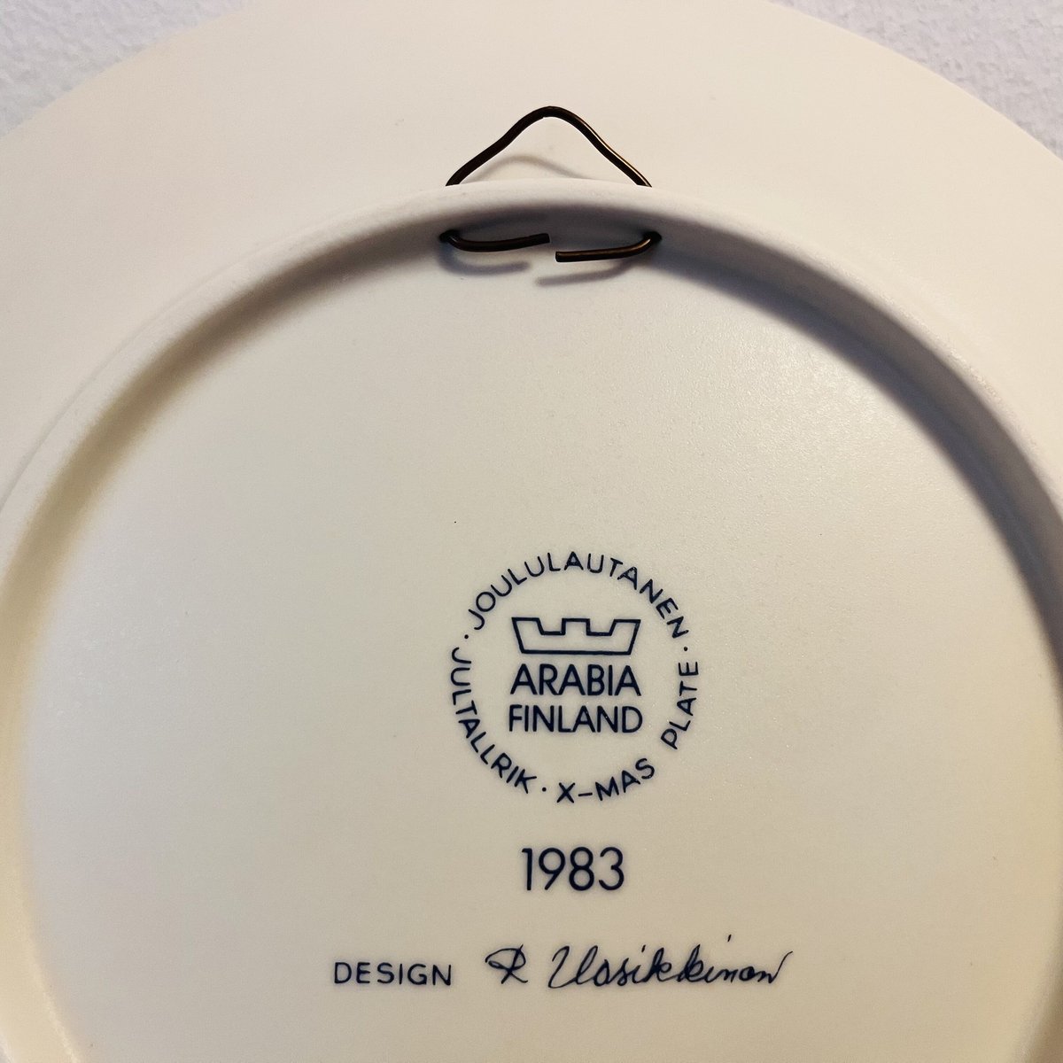 ARABIA》クリスマスイヤープレート 1983年 【Raija Uosikkinen】