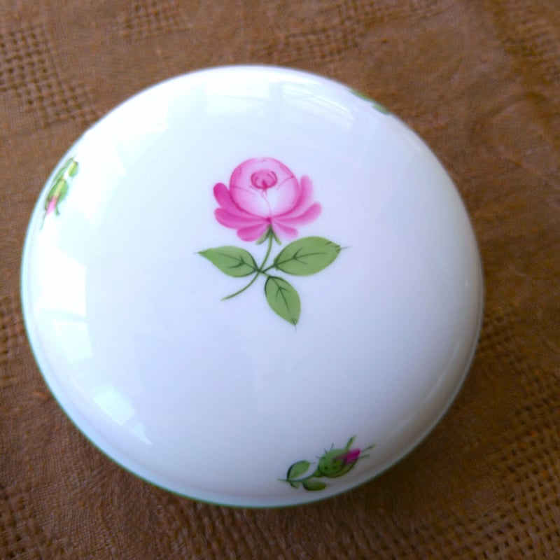 Augartenアウガルテンのウィンナーローズ🌹の小物たちとケシの花のミニ