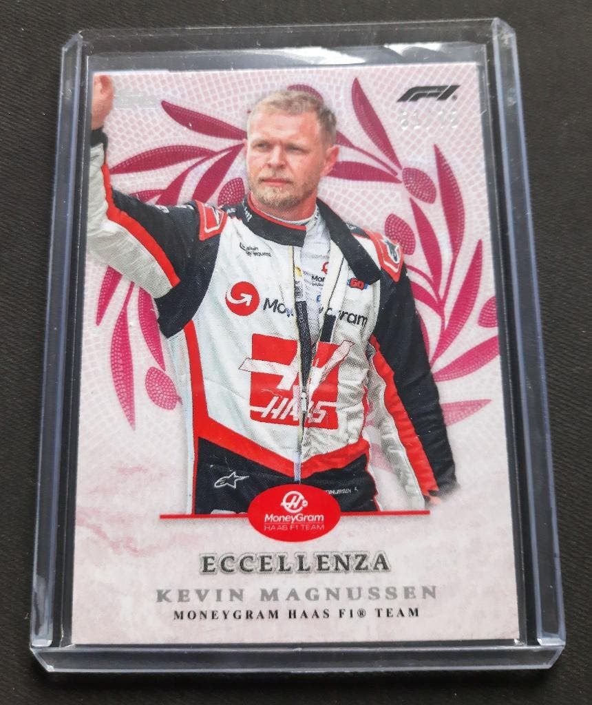 ≥ Kevin Magnussen Topps Eccellenza F1 2024 Parallel kaart /75