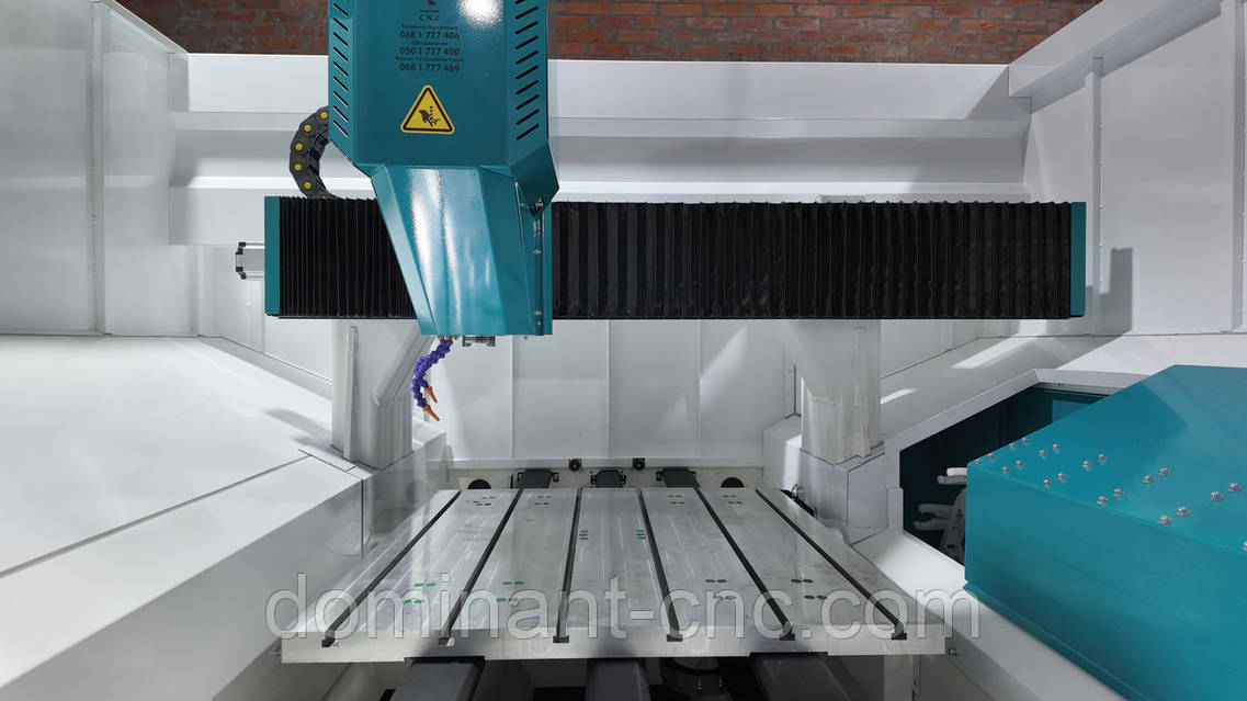 Фрезерный станок с ЧПУ по металу 800*800