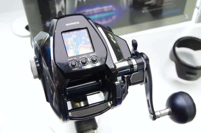 ビーストマスターMD3000にビックリ！ 魚探表示まで出来る電動リールの